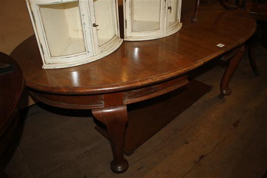 1920s oak oval topped extending dining table(-)